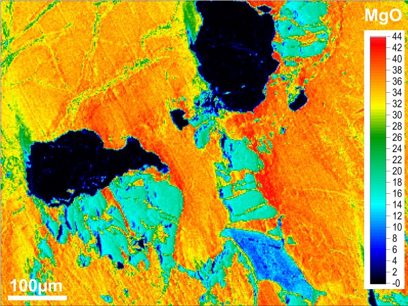 Elementverteilungskarte in Graustufen für Magnesium in einem Basalt. Je heller der Grauwert desto größer der Magnesiumgehalt. Wie sind die Elemente im Gestein verteilt?: Elementverteilungskarte in Graustufen für Magnesium in einem Basalt. Je heller der Grauwert desto größer der Magnesiumgehalt. Wie sind die Elemente im Gestein verteilt?