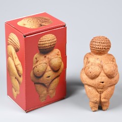 : Take the Venus von Willendorf home © NHM Vienna, C. Potter 