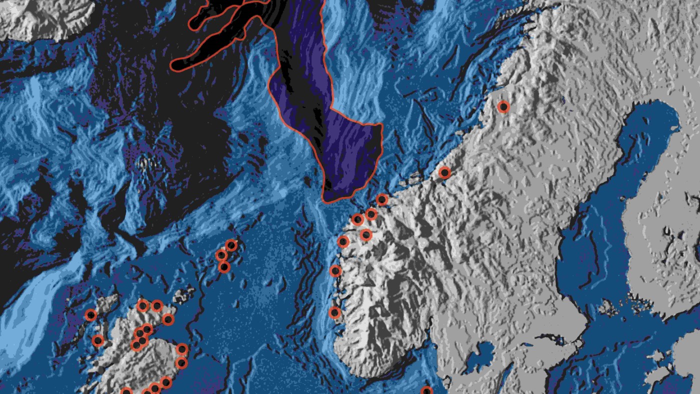 : The Storegga landslide in the North Atlantic. Red circles indicate traces
of the tsunami wave on the coasts of Northern Europe, which are still visible today. © NHM Vienna, Rosemarie Hochreiter
