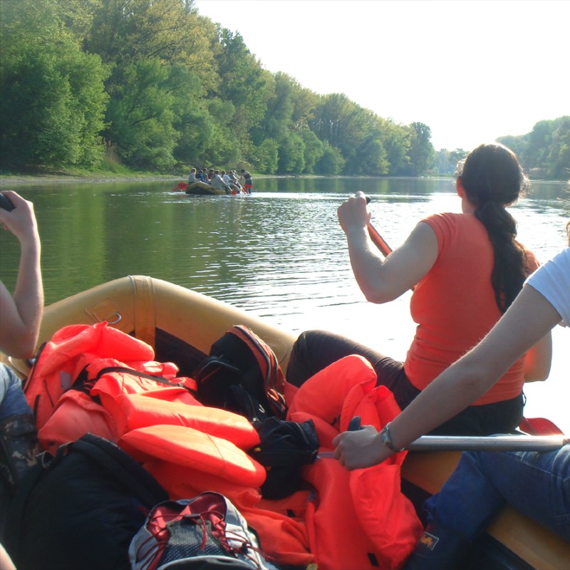 : Unterwegs mit dem Schlauchboot © NHM Wien